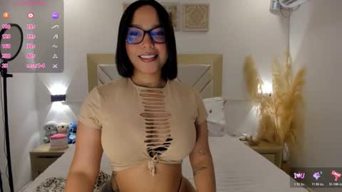 Snapshot of cl4ire chatting on January 9, 2026, 12:02 am Claire 3 online show from January 9, 2026, 12:02 am