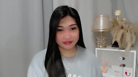 CLAIRE online show from May 18, 2026, 4:40 am