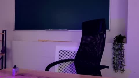 Claire online show from May 27, 2026, 2:47 pm