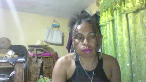 Snapshot of clairette9794 chatting on August 7, 2026, 5:37 pm clairette9794 online show from August 7, 2026, 5:37 pm