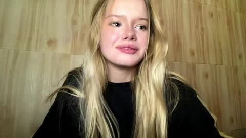 Snapshot of clairoley chatting on May 24, 2026, 5:29 pm Malin online show from May 24, 2026, 5:29 pm
