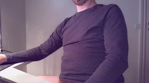 Snapshot of clamshive7 chatting on April 2, 2026, 2:26 pm clamshive7 online show from April 2, 2026, 2:26 pm