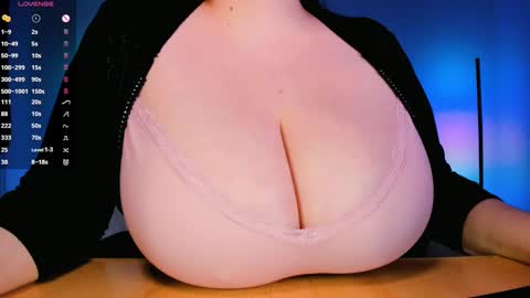 Snapshot of clara4love chatting on February 20, 2025, 1:46 am Clara online show from February 20, 2025, 1:46 am