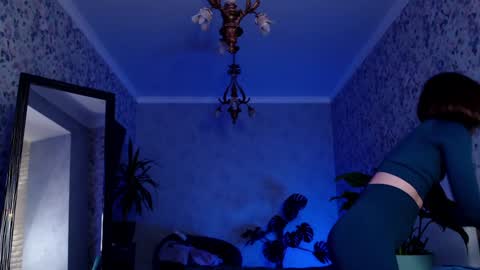 Snapshot of clara_bendover chatting on January 29, 2025, 7:22 pm Clara online show from January 29, 2025, 7:22 pm