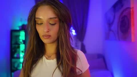 Clara smile online show from November 1, 2025, 7:49 pm