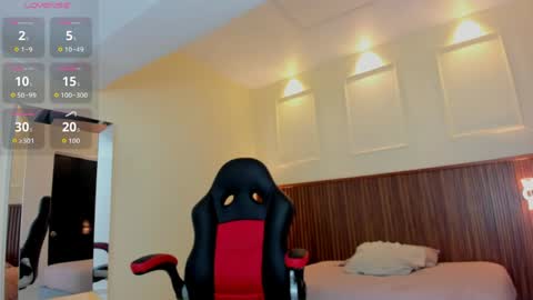 C L A R A  online show from April 15, 2026, 7:21 pm