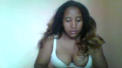 Clarah0123 online show from March 4, 2025, 7:08 am