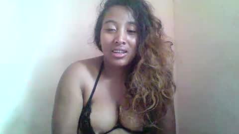 Clarah0123 online show from March 10, 2025, 12:15 pm