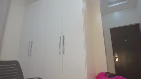 Snapshot of clarah11 chatting on December 19, 2025, 7:21 pm clara11 online show from December 19, 2025, 7:21 pm