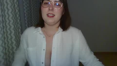 Snapshot of claralovely chatting on April 15, 2026, 5:31 pm Clara online show from April 15, 2026, 5:31 pm