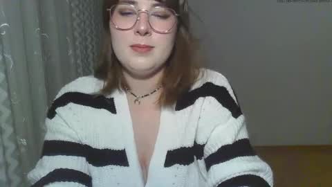 Snapshot of claralovely chatting on June 2, 2026, 7:49 pm Clara online show from June 2, 2026, 7:49 pm