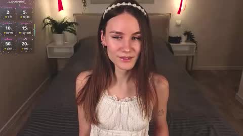 Snapshot of clare_ff chatting on December 18, 2025, 1:39 pm Claire online show from December 18, 2025, 1:39 pm