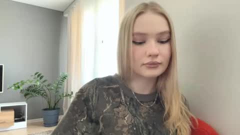 Snapshot of clarisaprentice chatting on May 1, 2026, 12:26 am Kristie online show from May 1, 2026, 12:26 am