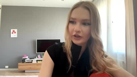 Snapshot of clarisaprentice chatting on May 25, 2026, 2:06 am Kristie online show from May 25, 2026, 2:06 am