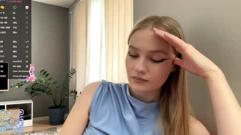 Snapshot of clarisaprentice chatting on June 1, 2026, 4:03 am Kristie online show from June 1, 2026, 4:03 am
