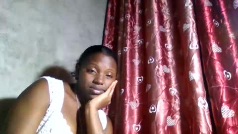 clarisse98 online show from May 21, 2026, 2:57 pm