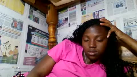 clarisse98 online show from July 6, 2026, 6:21 pm