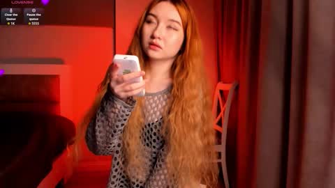 Yumi online show from October 19, 2025, 2:56 am