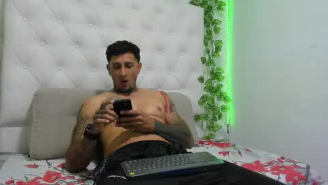 Snapshot of clark__ken chatting on April 22, 2026, 6:05 am Juanpaindependent model online show from April 22, 2026, 6:05 am