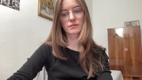 Snapshot of classyandgirly chatting on February 6, 2025, 9:28 pm classyandgirly online show from February 6, 2025, 9:28 pm