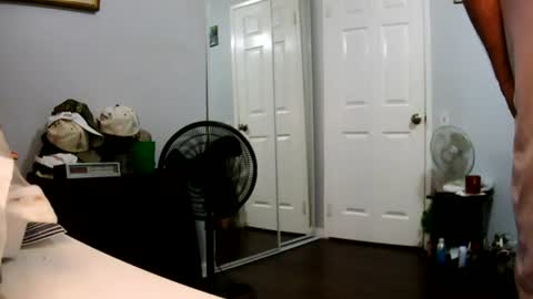 Snapshot of claudia1964 chatting on June 15, 2026, 1:46 pm Claudia online show from June 15, 2026, 1:46 pm
