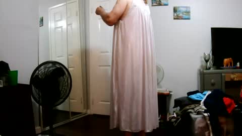 Snapshot of claudia1964 chatting on July 8, 2026, 1:59 pm Claudia online show from July 8, 2026, 1:59 pm