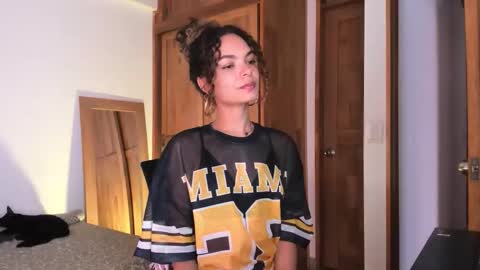 Snapshot of claudiarivera_1 chatting on February 11, 2026, 7:19 pm Claudia Rivera online show from February 11, 2026, 7:19 pm