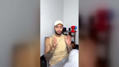 Snapshot of claybrown_ chatting on February 26, 2026, 12:20 am Clay online show from February 26, 2026, 12:20 am