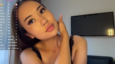 Lili online show from May 30, 2026, 1:19 pm