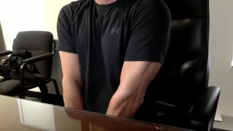 Snapshot of clemike69 chatting on December 1, 2025, 7:19 pm clemike69 online show from December 1, 2025, 7:19 pm