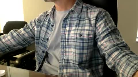 Snapshot of clemike69 chatting on December 18, 2025, 7:42 pm clemike69 online show from December 18, 2025, 7:42 pm