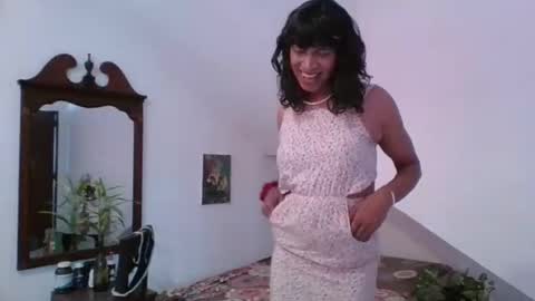 Cleopatra online show from May 24, 2026, 4:50 am