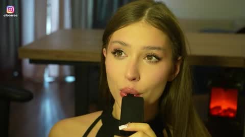 Cleo online show from April 6, 2026, 7:09 am