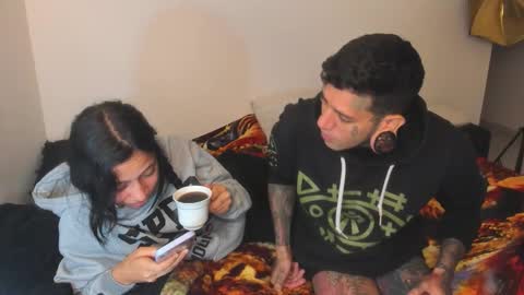 Snapshot of cleosexxx chatting on October 17, 2025, 8:28 am cleo y maikol online show from October 17, 2025, 8:28 am