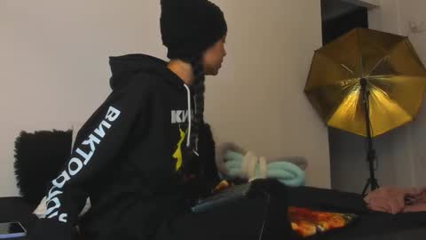 Snapshot of cleosexxx chatting on October 19, 2025, 9:43 am cleo y maikol online show from October 19, 2025, 9:43 am