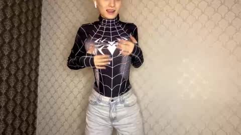 Snapshot of cleotilderinde chatting on February 3, 2026, 6:13 pm Cleo online show from February 3, 2026, 6:13 pm