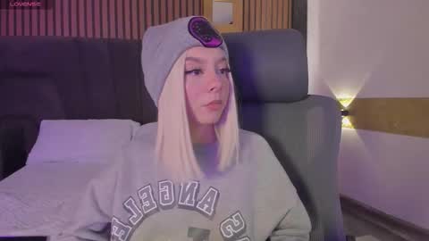 Snapshot of cleowhite_ chatting on September 26, 2025, 4:27 am cleowhite_ online show from September 26, 2025, 4:27 am