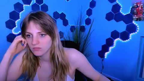 Snapshot of clery_shine chatting on March 2, 2026, 7:54 pm clery_shine online show from March 2, 2026, 7:54 pm