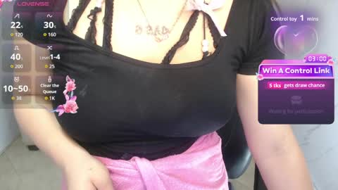 Clhoe online show from May 13, 2026, 8:06 pm