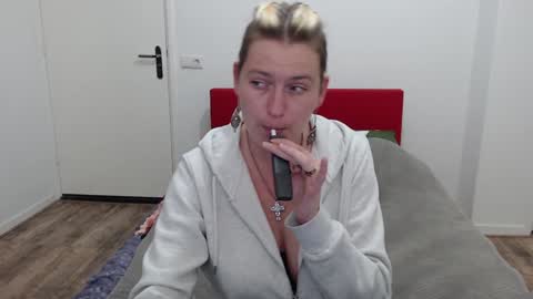 Snapshot of clittytastic chatting on February 5, 2025, 2:05 pm Syl online show from February 5, 2025, 2:05 pm