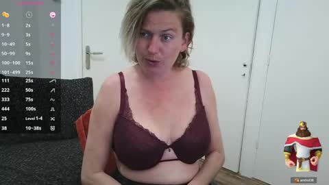 Syl  online show from April 7, 2026, 10:09 pm