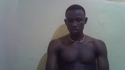 Snapshot of clive_damian chatting on February 26, 2026, 12:37 pm clive_damian online show from February 26, 2026, 12:37 pm