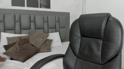 Snapshot of cloe_amazingg chatting on December 6, 2024, 8:07 pm Cloe online show from December 6, 2024, 8:07 pm