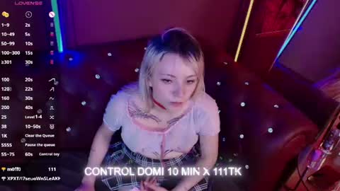  CLOE  online show from June 11, 2026, 12:32 am