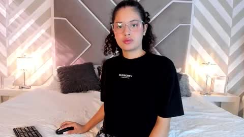 Snapshot of cloeerogers chatting on October 23, 2025, 8:07 pm Cloe online show from October 23, 2025, 8:07 pm