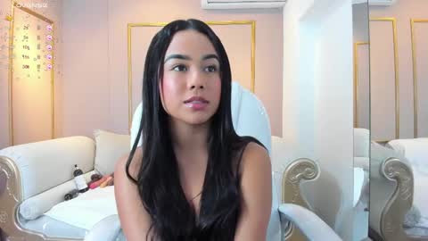 Snapshot of cloehap chatting on February 18, 2025, 12:06 pm Cloe online show from February 18, 2025, 12:06 pm