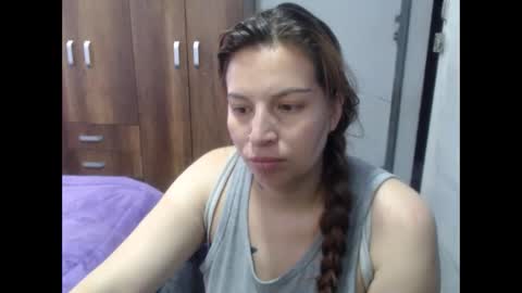 cloepussy online show from November 19, 2025, 2:28 pm