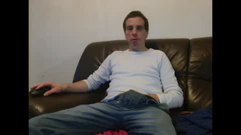 Snapshot of clouplefun chatting on November 18, 2025, 7:24 am clouplefun online show from November 18, 2025, 7:24 am