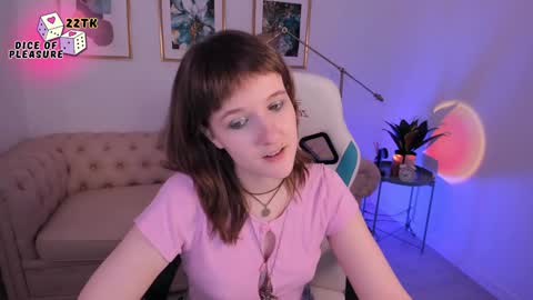  Clover  follow me  online show from December 3, 2024, 5:12 pm