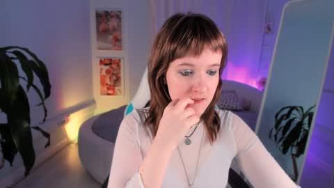  Clover  follow me  online show from December 4, 2024, 1:42 pm